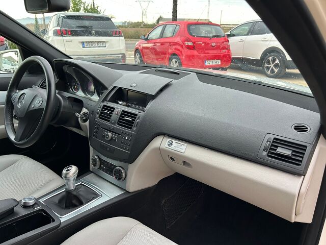 MERCEDES C220 CDI AVANTGARDE ESTATE SPANISH LHD IN SPAIN 231000 MILES 2010